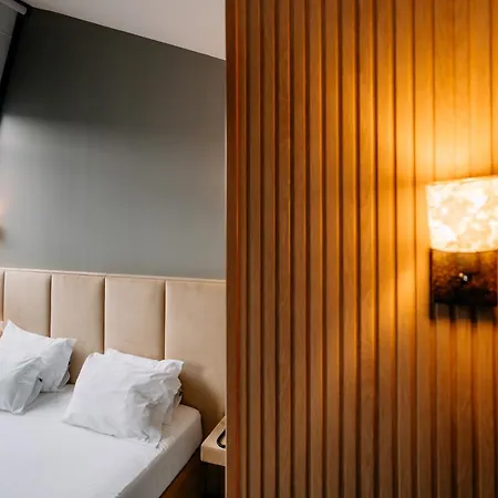 Hotel Rubens & 4*