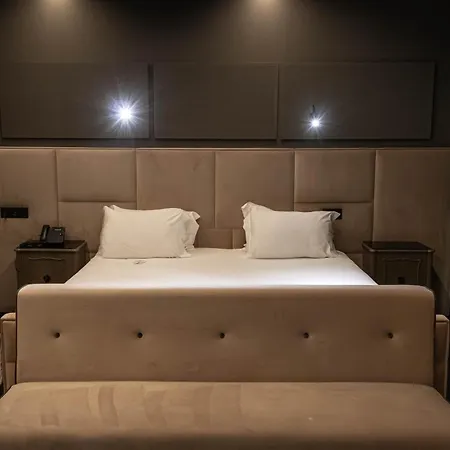 Hotel Rubens & 4*