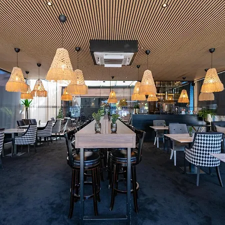 Hotel Rubens & 4*